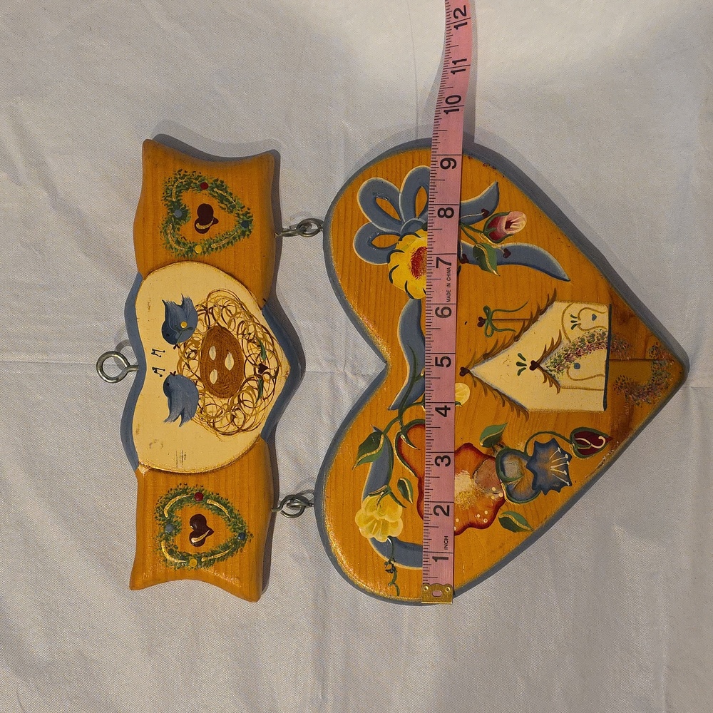 J.D.I. Inc. Handpainted Handmade Heart-Shaped Wall Door Hanging Famhouse Cottage - Picture 6 of 7